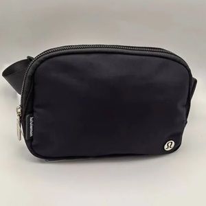 NWT - Lululemon Everywhere Belt Bag Black Crossbody Strap 1L #unisex